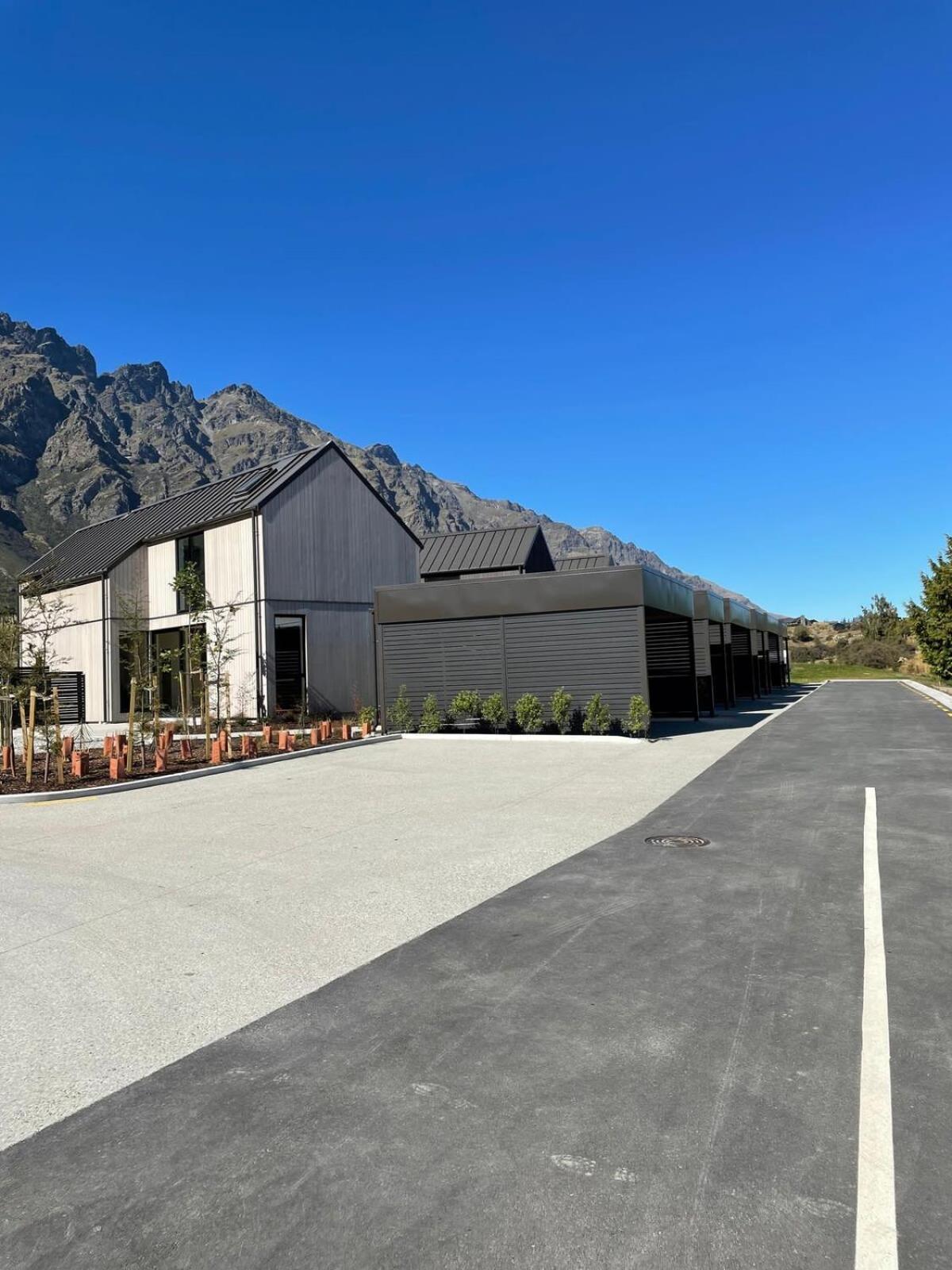 Nestled Below The Remarkables Queenstown Exterior foto
